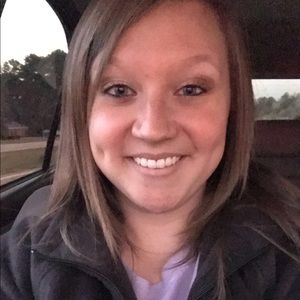 Meet your Posher, Leslie